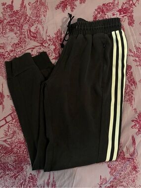 Adidas joggers